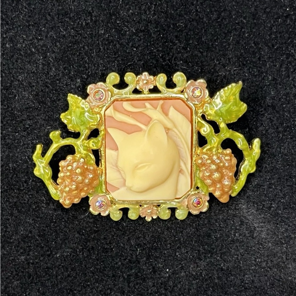 Vintage Whimsical Cat Cameo Enamel Rhinestone Brooch By Kirks Folly